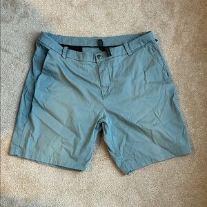 lululemon athletica Men's Slate Blue Flat-Front Commission Shorts size 36